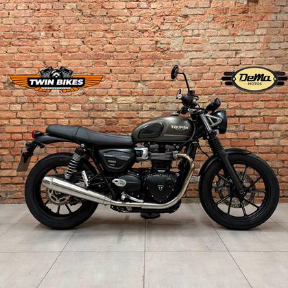 TRIUMPH STREET TWIN 
